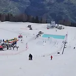 Penthouse On The Piste *